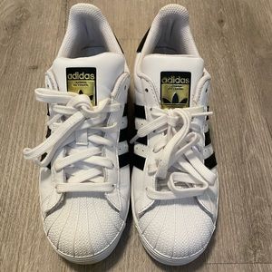Adidas Originals Superstar women’s shoes